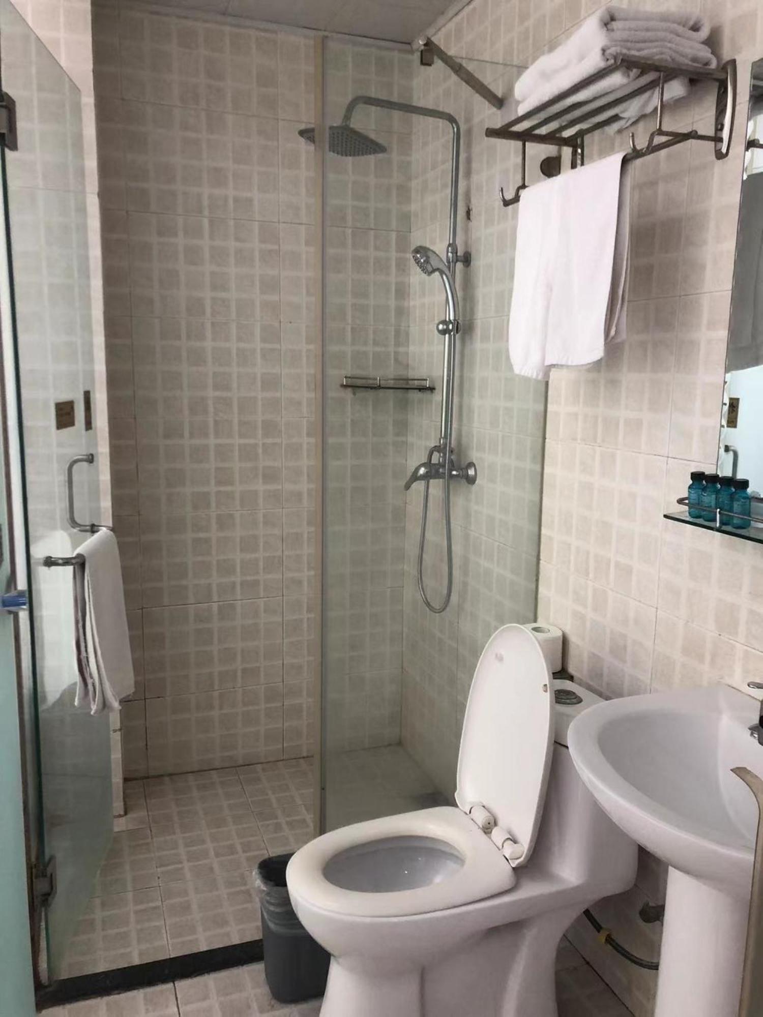Chengdu Sichuan University Budget Hotel Екстериор снимка