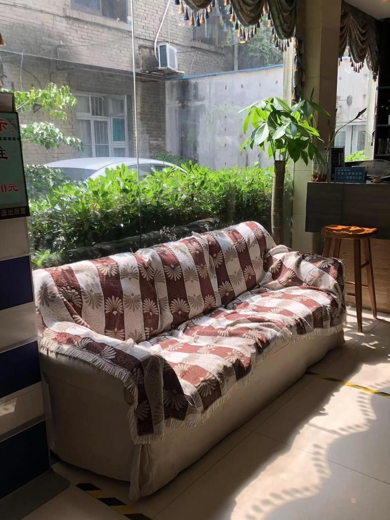 Chengdu Sichuan University Budget Hotel Екстериор снимка